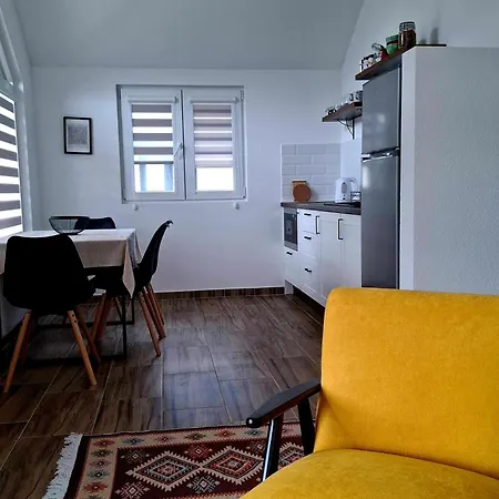 Sunnyside Apartments-Pale, Ravna Planina, Pool & Jacuzzi * Pale
